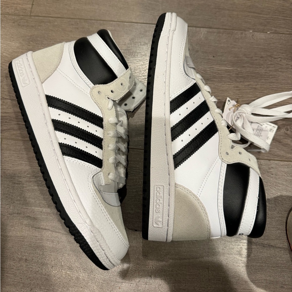 Adidas high top shoes size 8 men new no box